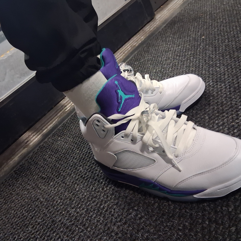 Jordan Athletic Shoes White and Purple